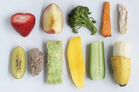 Thực đơn ăn dặm cho bé 9 tháng Rau xanh và trái cây là nguồn thức ăn quan trọng của bé