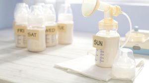 Hướng dẫn cách hâm sữa mẹ đảm bảo dinh dưỡng