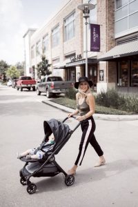Những chiếc xe đẩy đa năng được lựa chọn và mua nhiều vì nó có thể phục vụ lâu dài