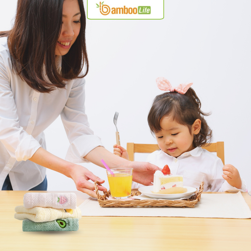 Khăn tắm sợi tre tiện lợi đồng hành cùng bé ra ngoài